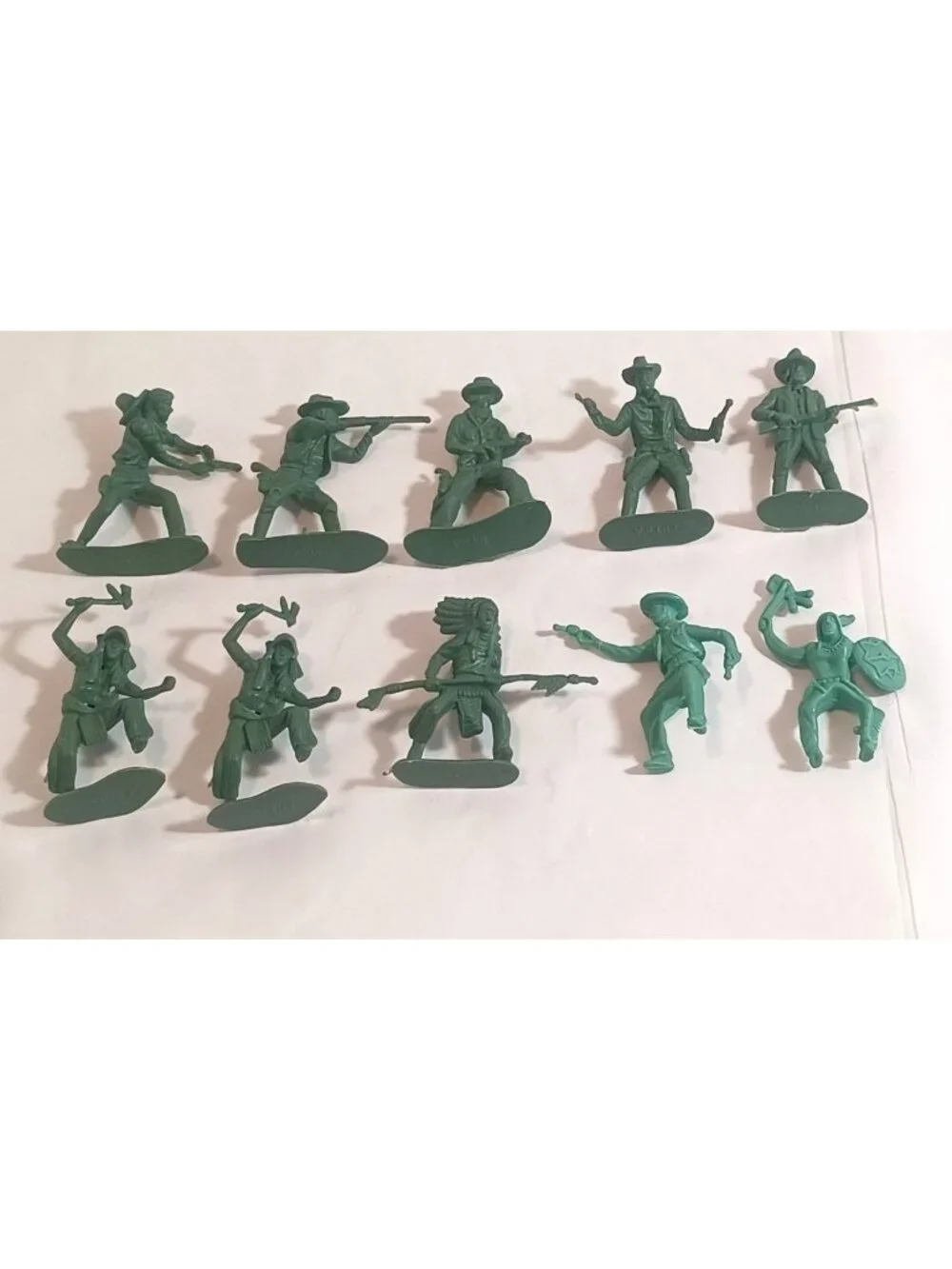 LOT Vintage Western Plastic Figures toys Cowboys Indians horses Teepee Wagon 45P
